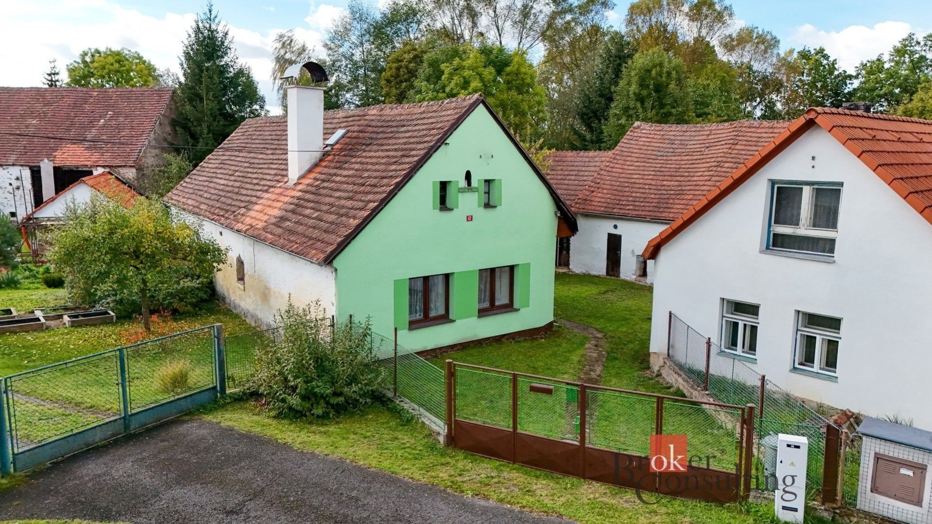 Kuća, 188 m², zemljište 2122 m²