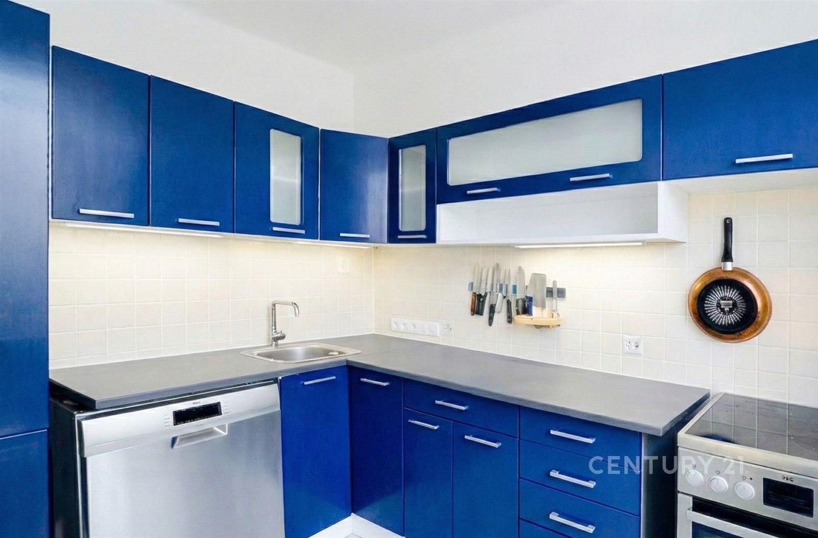 Prodej byt 2+1 - Vršovice, Praha, 60 m²