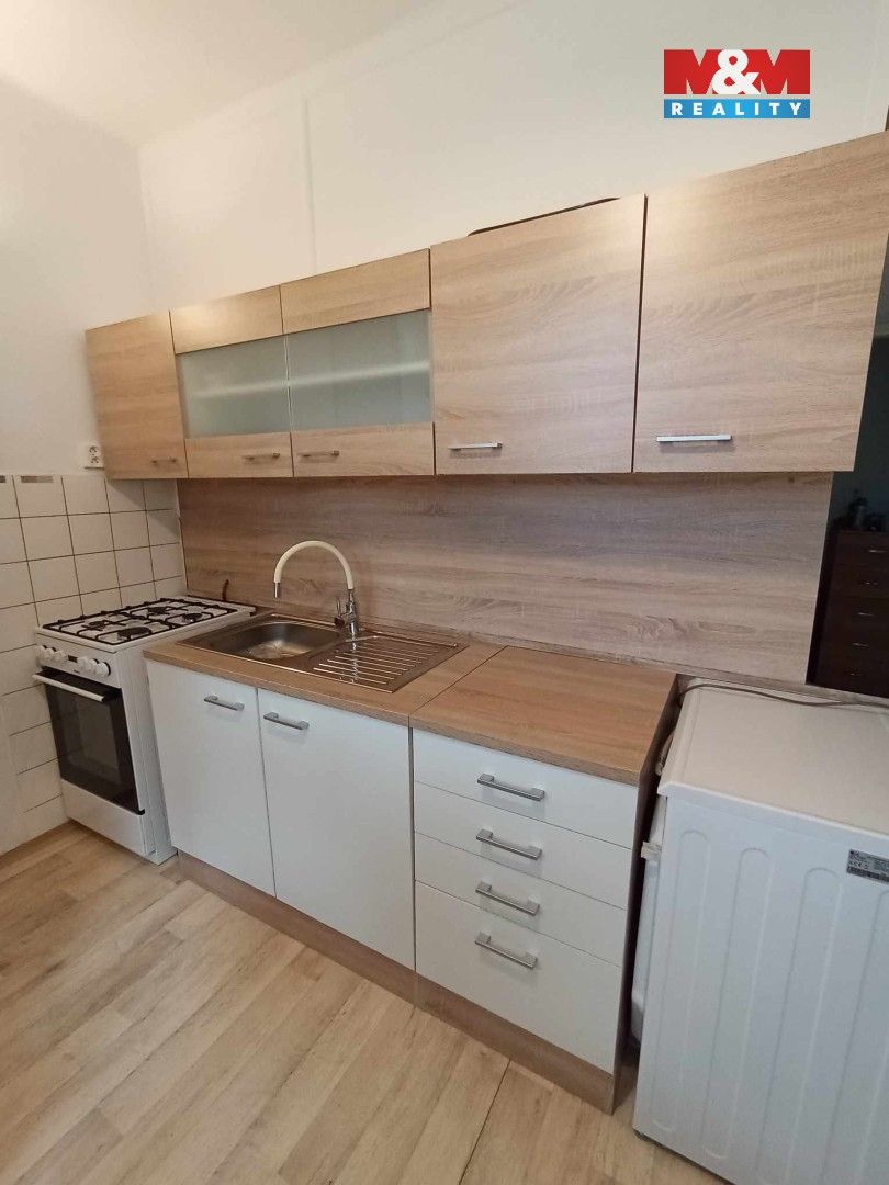 Pronájem byt 2+1 - Bratří Čapků, Ústí nad Labem, 50 m²