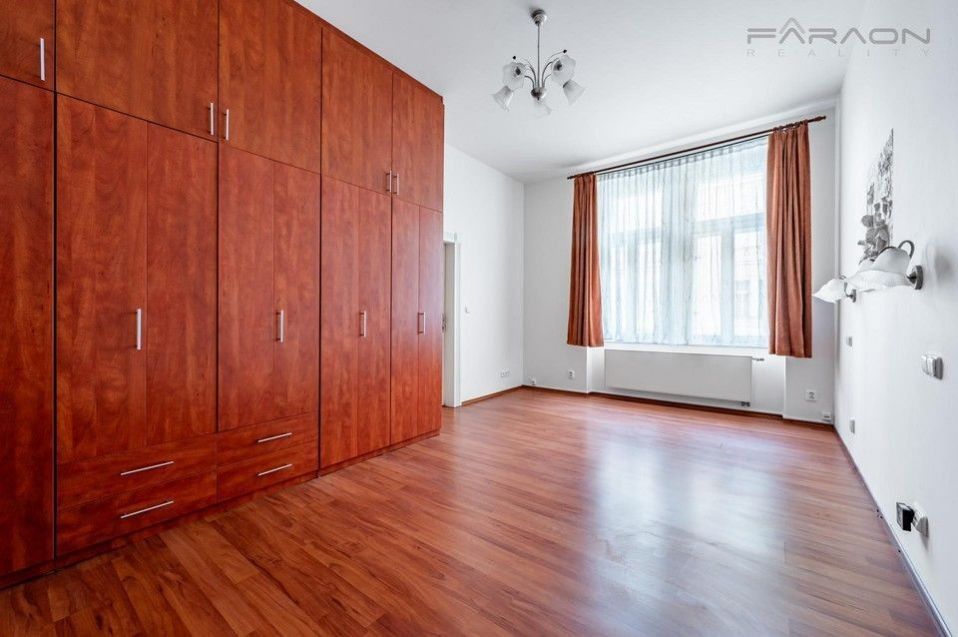 Prodej byt 4+1 - Na Plzeňce, Praha, 150 m²