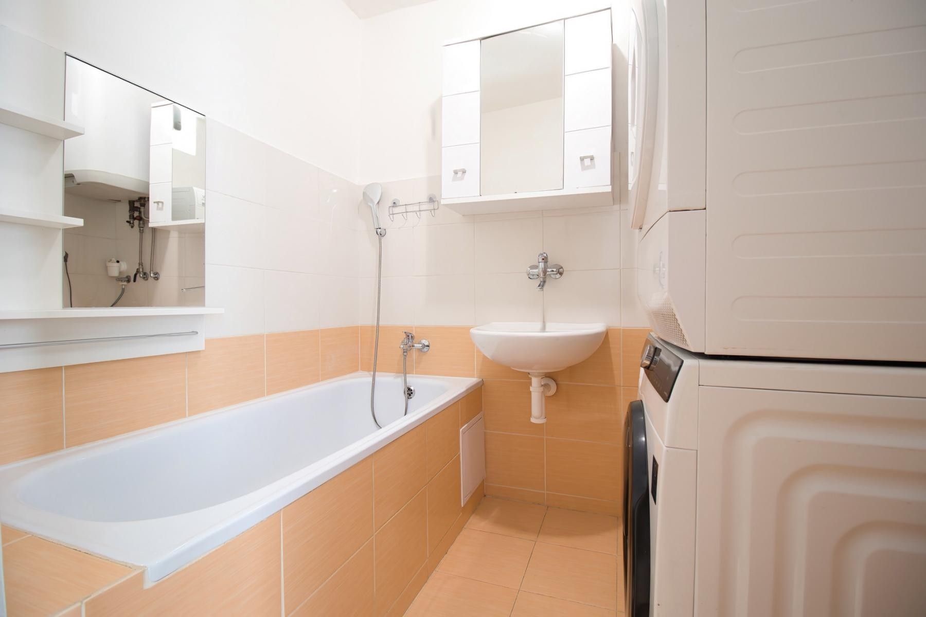 Byt 2+1 · 60 m² · U Tržnice, Neratovice - 3