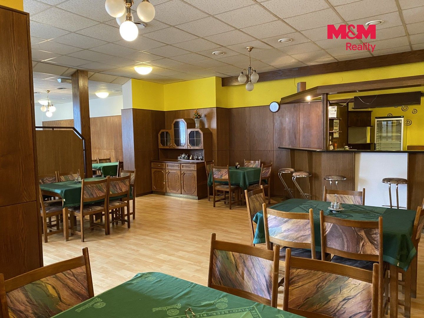 Restaurace, Vratislavovo náměstí, Nové Město na Moravě, 220 m² - 2
