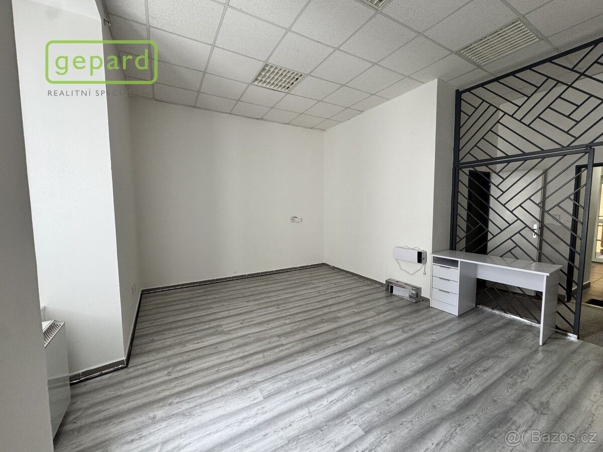 Kanceláře, Sokolov, 356 01, 38 m²