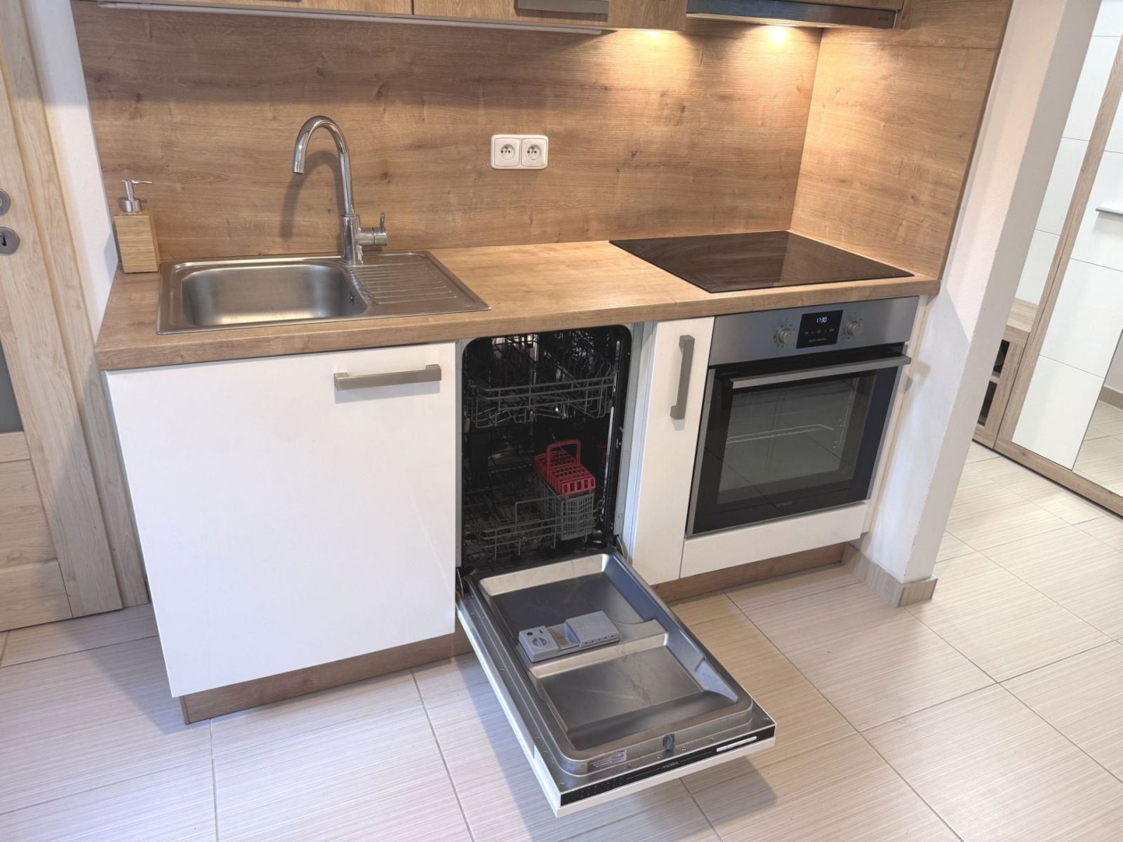 3+1, Radbuzská, Praha - Čakovice, 77 m² - 2