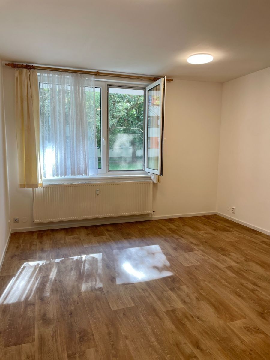 1+kk, Vavřenova, Praha - Braník, 26 m² - 2