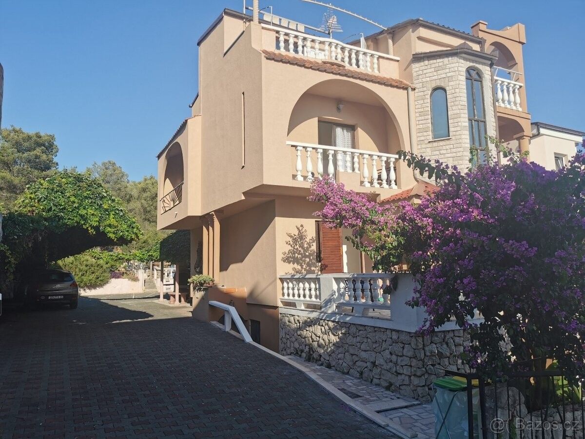 Prodej rodinný dům - 987 66, Zahraničí