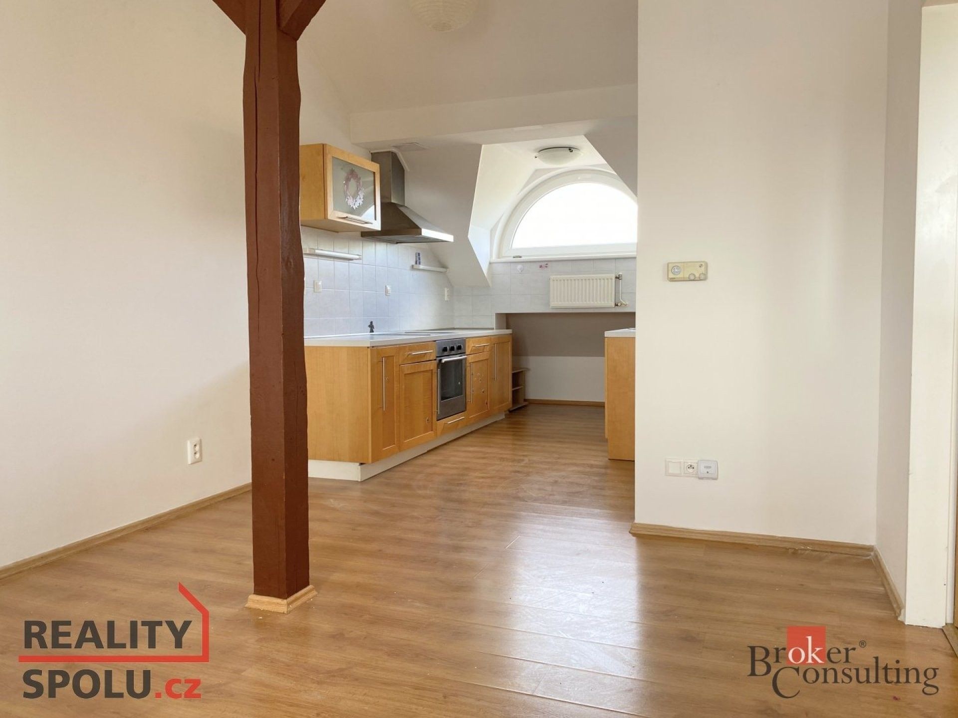 Pronájem byt 2+kk - náměstí Slezského odboje, Opava, 54 m²