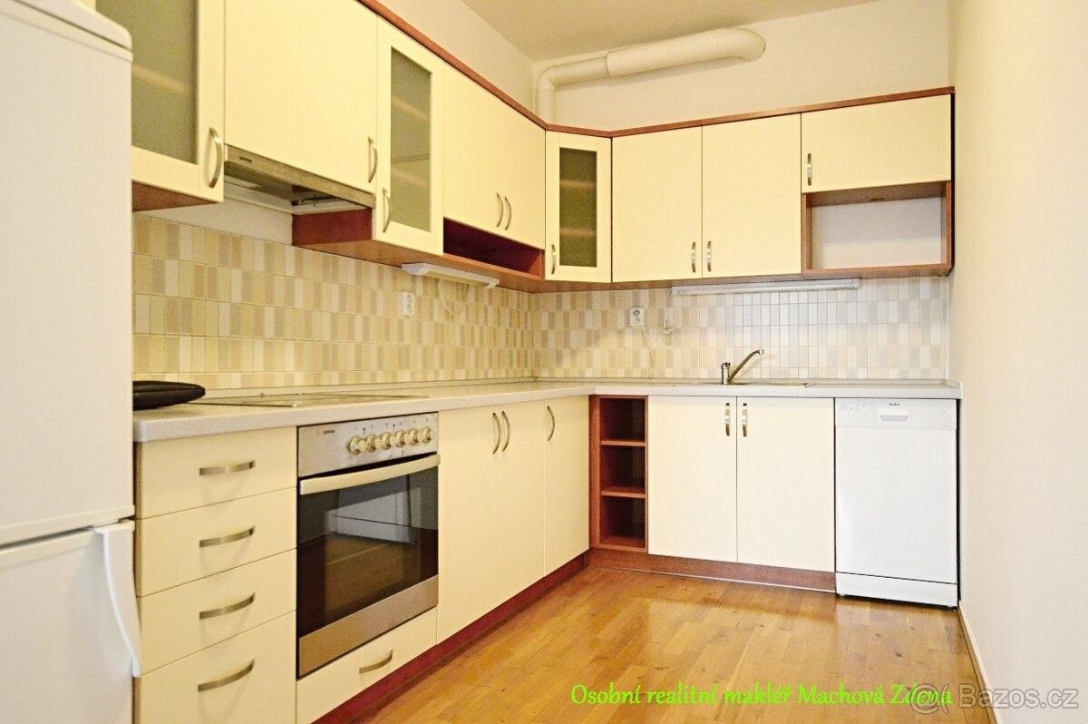 Pronájem byt - Praha, 130 00