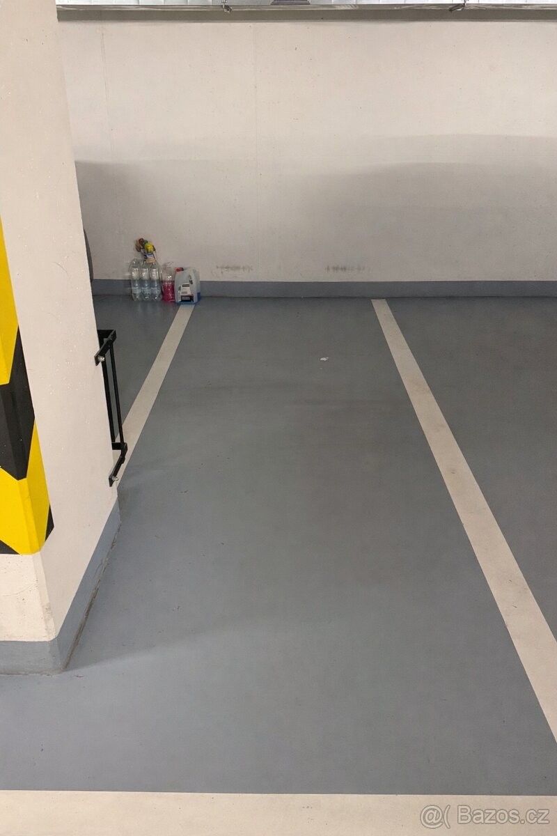 Pronájem garáž - Praha, 143 00