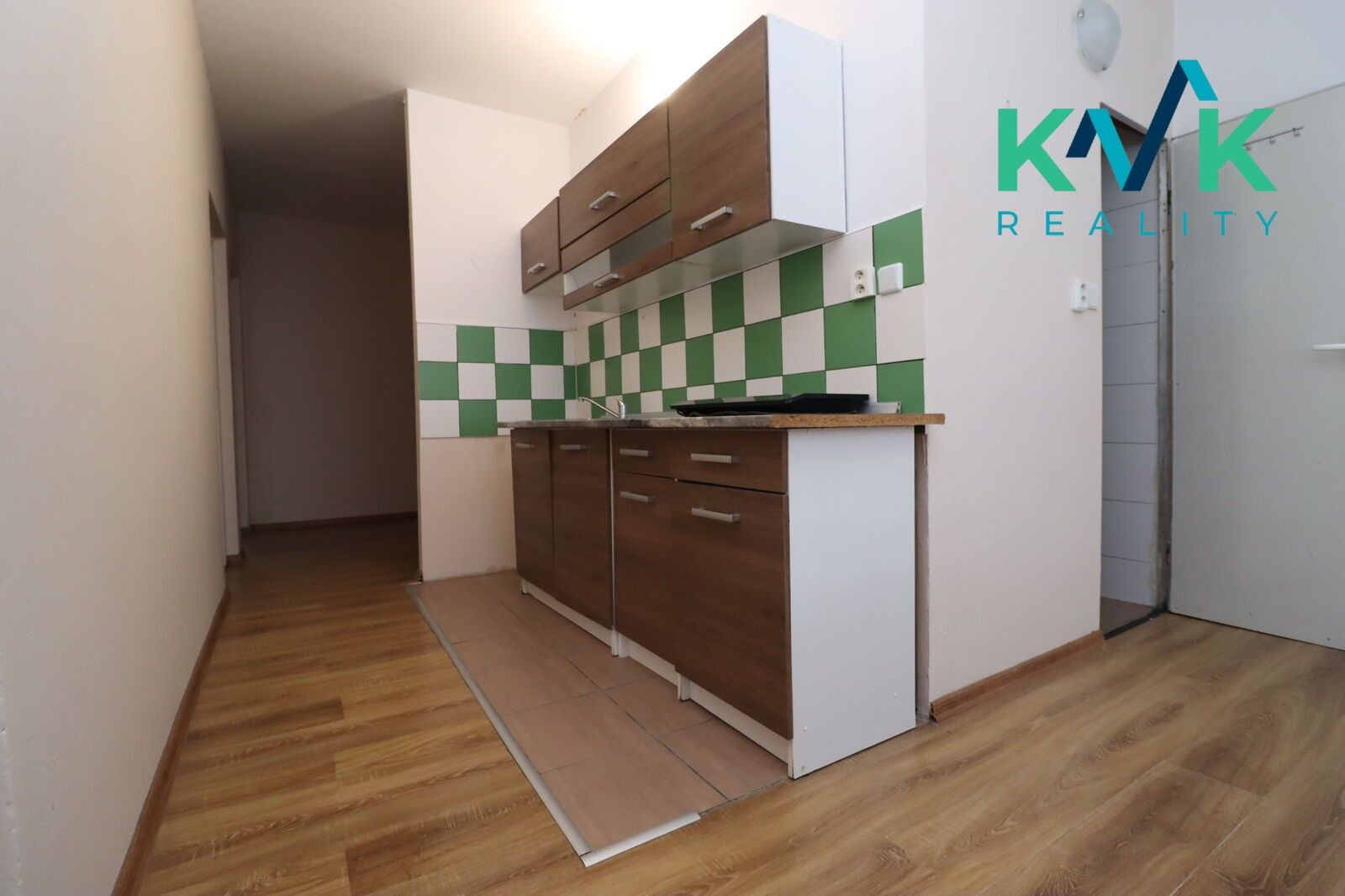 Prodej byt 3+1 - Školní, Horní Slavkov, 62 m² - 1