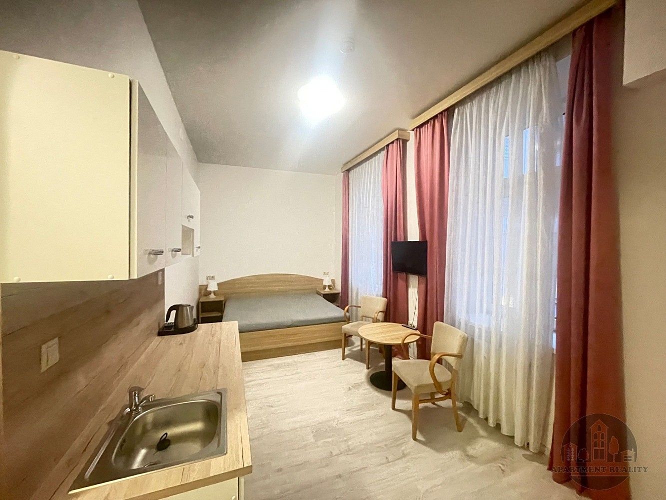 Pronájem byt 1+kk - Plzeňská, Praha 5 - Smíchov, 26 m² - 2