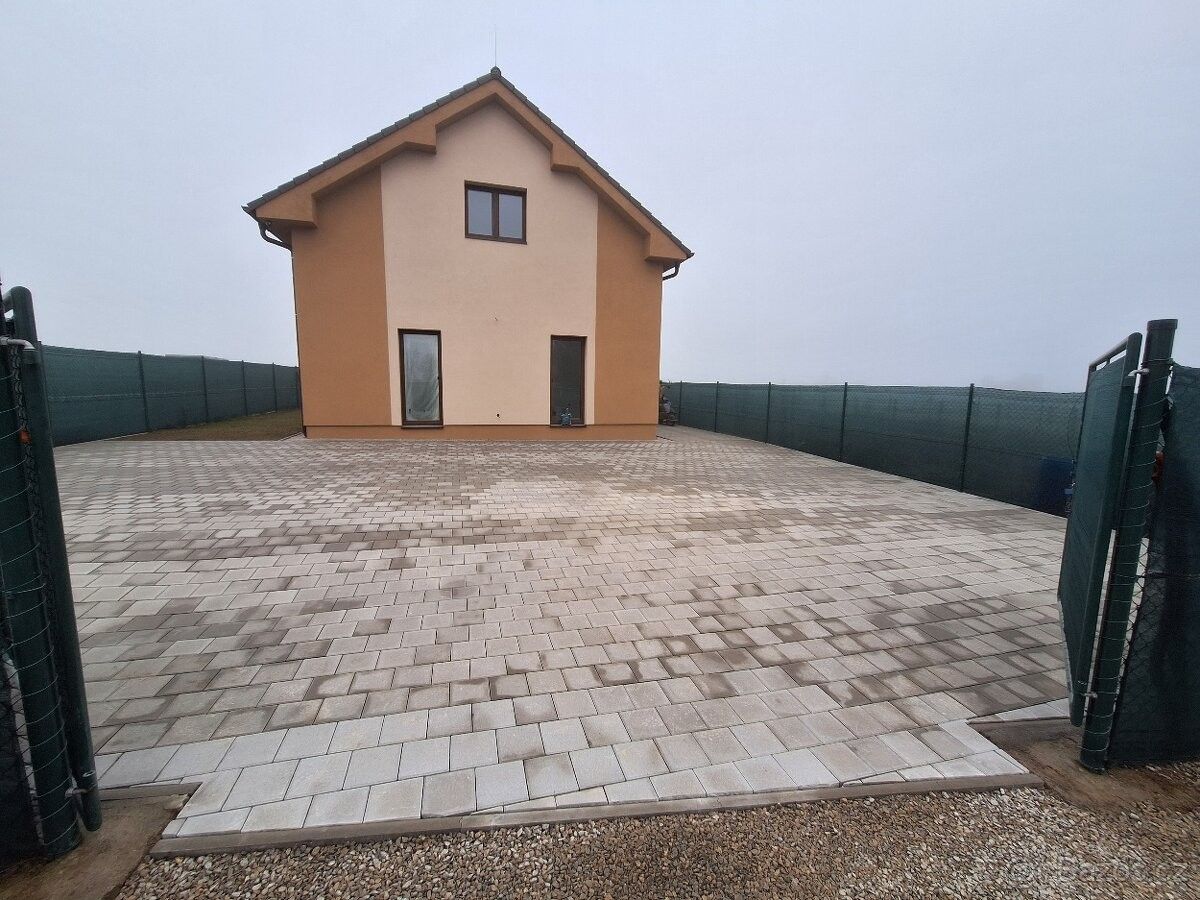 Pronájem byt - Chyňava, 267 07