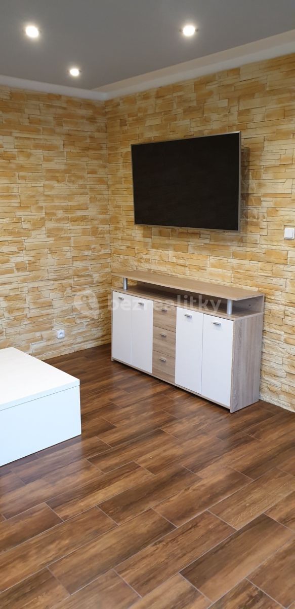 1+1, Bratří Čapků, Ústí nad Labem - Bukov, Ústecký kraj, 37 m² - 2