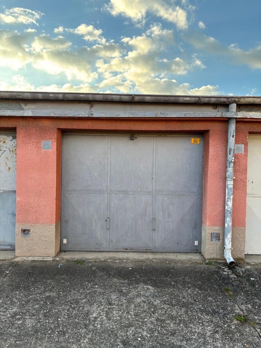 Garáže, Kolín, 280 02