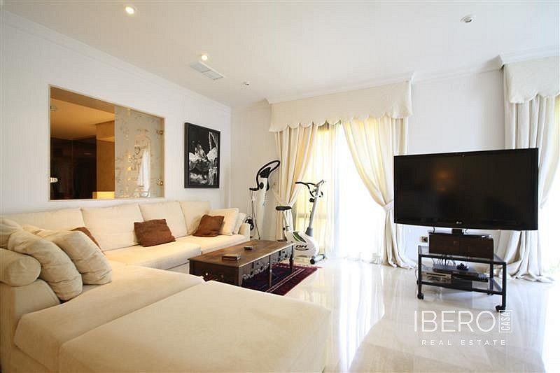 Rodinný dům · 450 m² · Los Monteros, ES - 3
