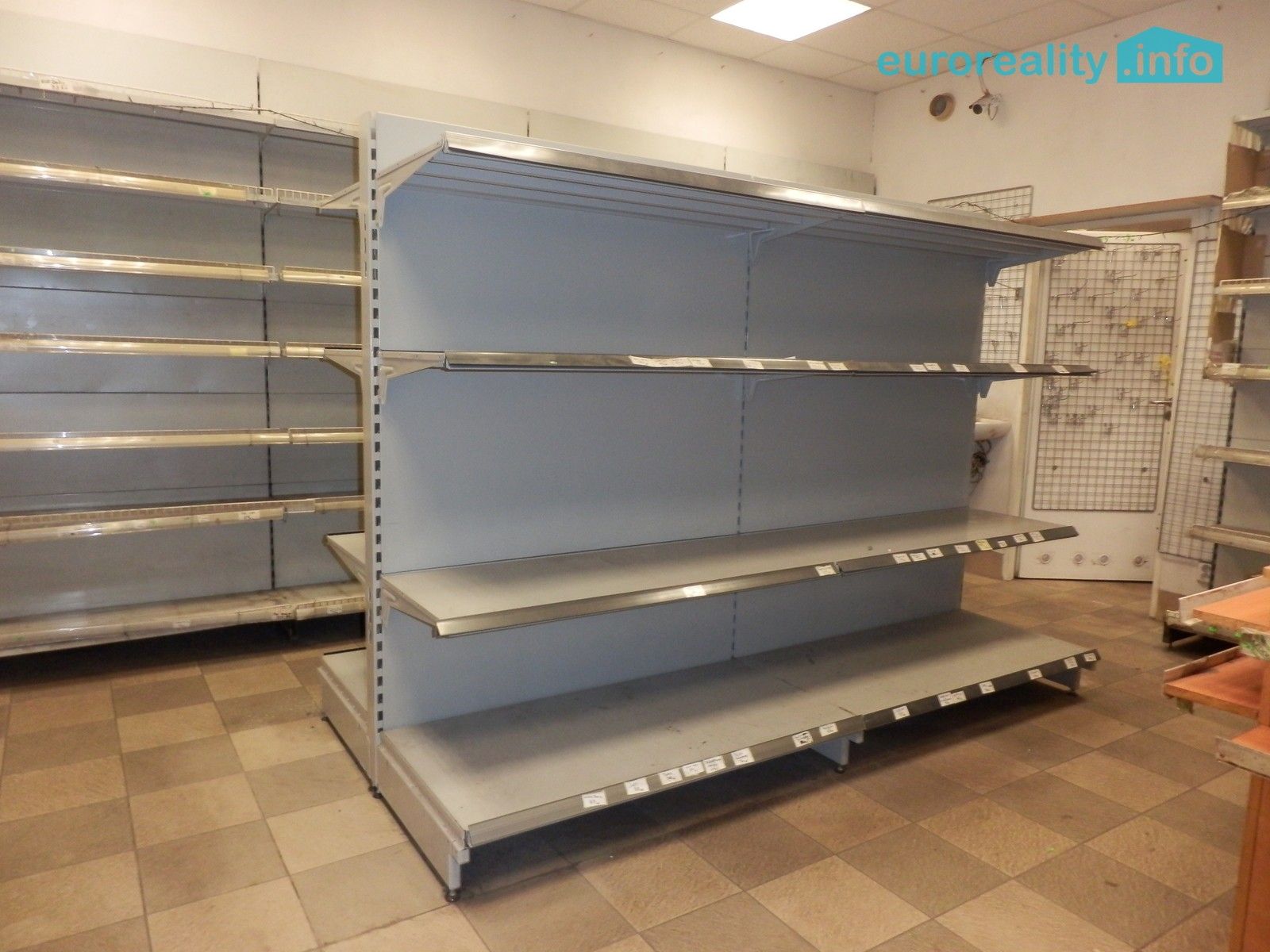 Pronájem obchodní prostory - , Praha, 32 m²