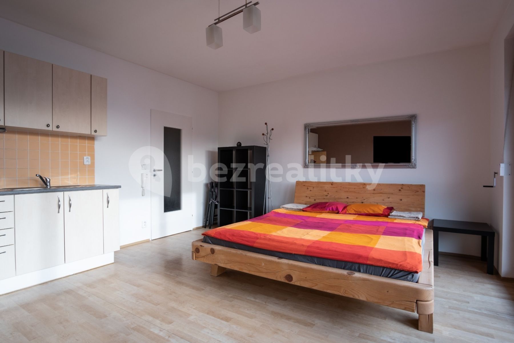 1+kk, Sluneční náměstí, Praha - Stodůlky, 32 m² - 2
