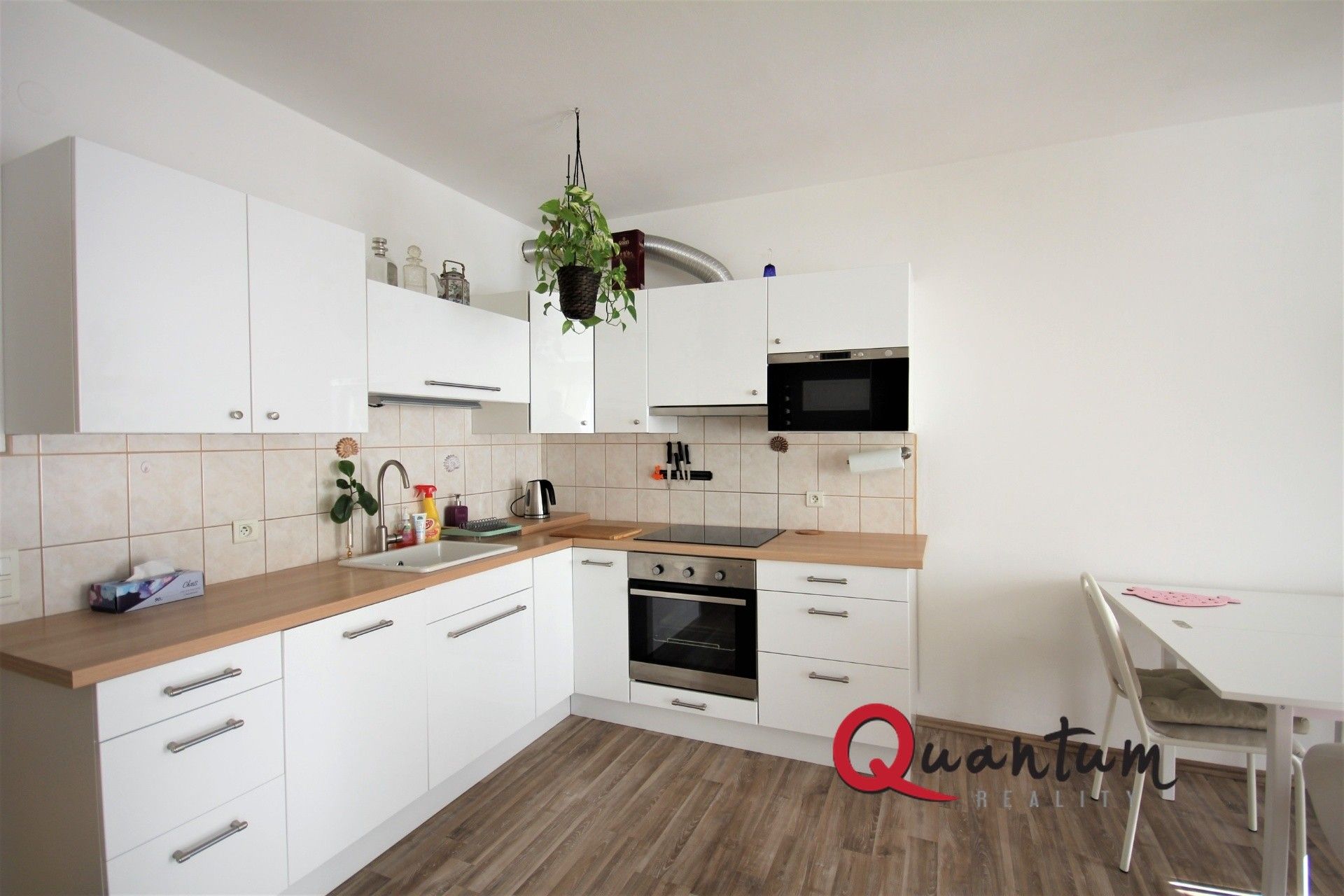 Pronájem byt 1+kk - Chotěšovská, Praha, 47 m²