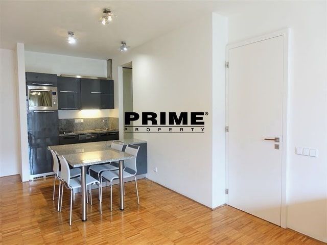 Pronájem byt 2+kk - Prokopova 2856, Praha, 58 m²