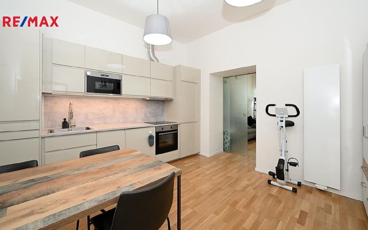 1+1, Pivovarská, Praha, 56 m²