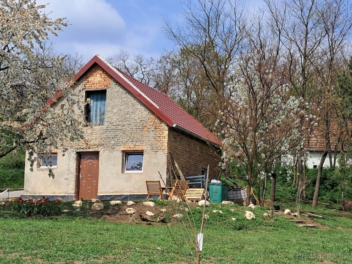 Rodinné domy, Břeclav, 690 02 - 1