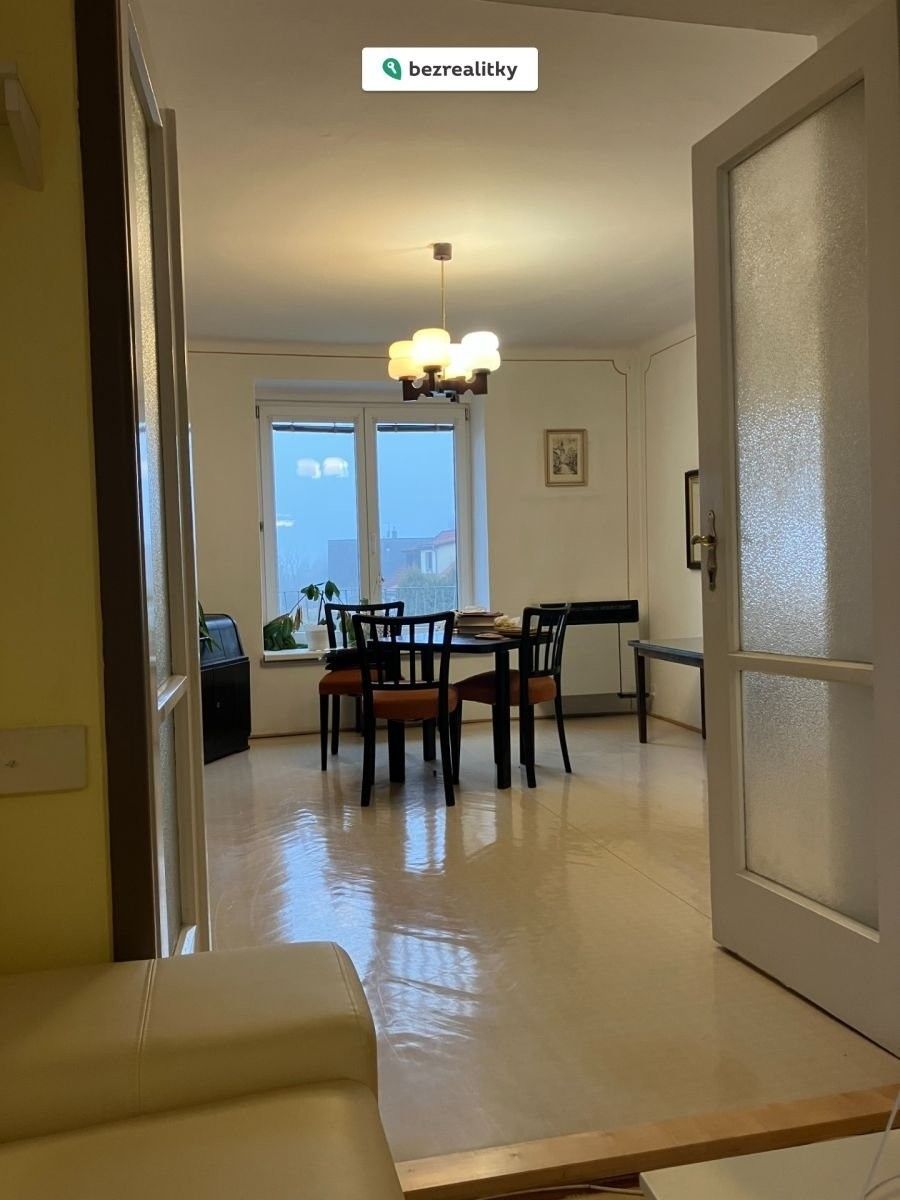 2+1, Sídliště Vyšný, Český Krumlov, 55 m²