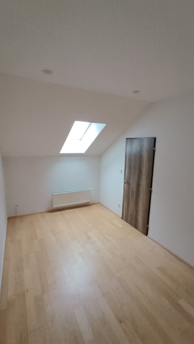 2+kk, Nerudova, Hradec Králové - Pražské Předměstí, Královéhradecký kraj, 42 m² - 2