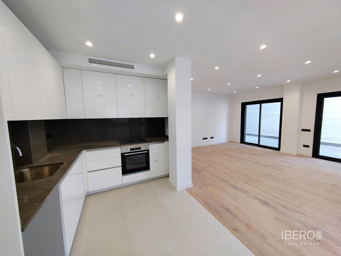 Prodej byt 4+kk - Barcelona, Španělsko, 104 m² - 5