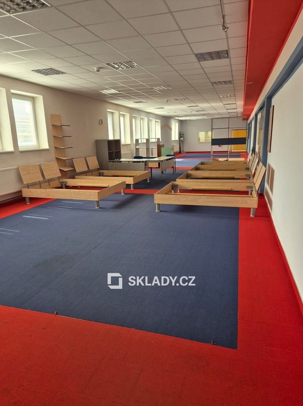 Pronájem obchodní prostory - Rožnov pod Radhoštěm, 416 m²