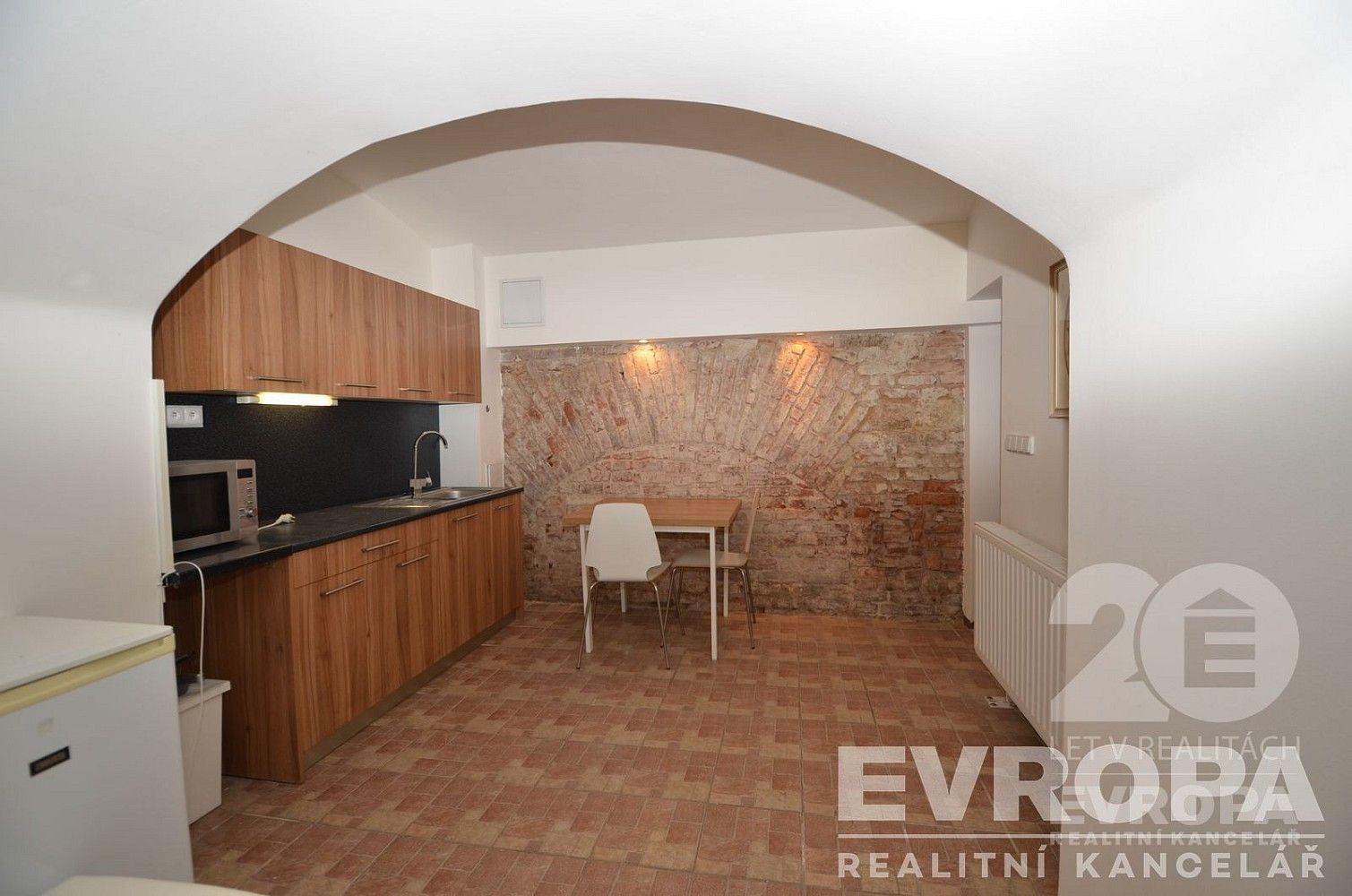 Komerční nemovitost · 47 m² · Praha - Žižkov, okres Praha 3, Hlavní město Praha - 4