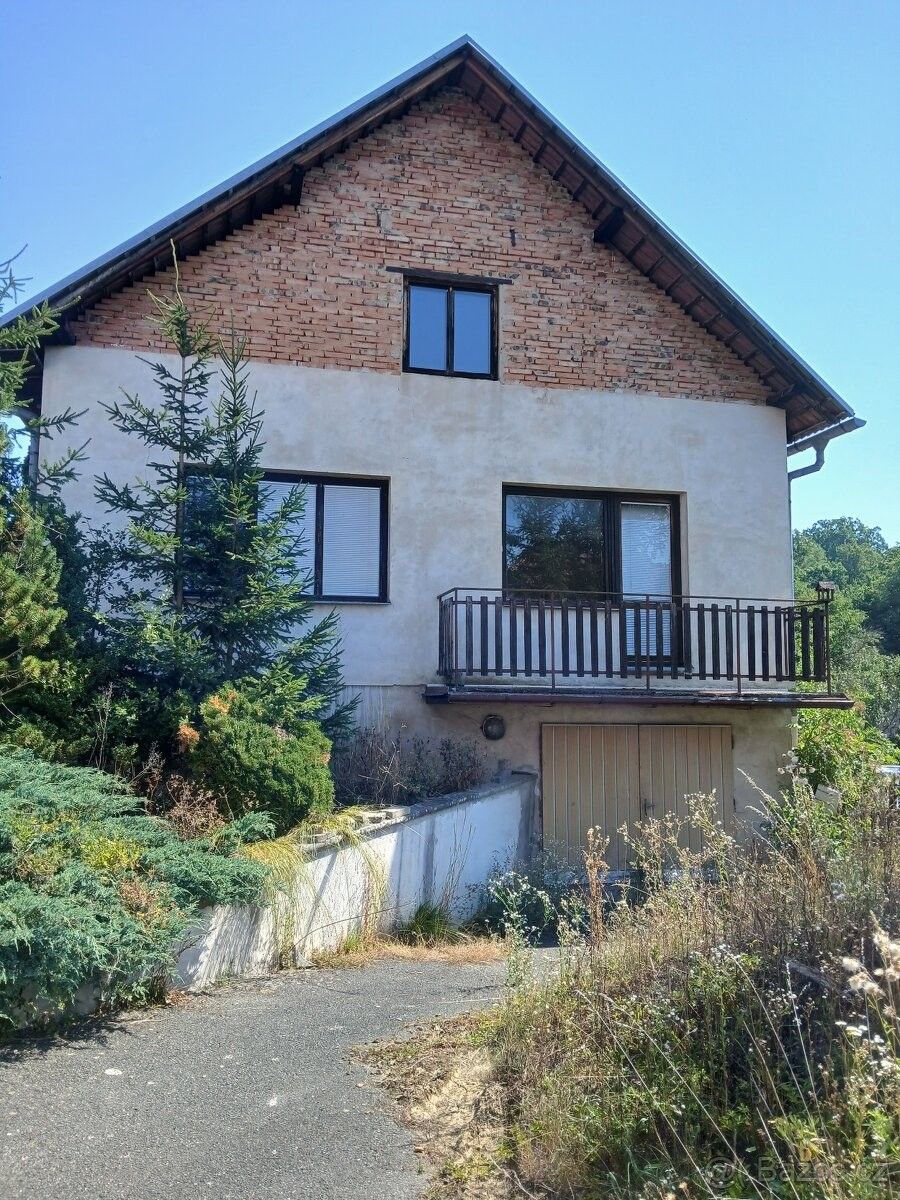 Rodinné domy, Bílovice u Uherského Hradiště, 687 12