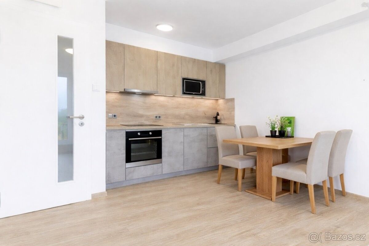 Pronájem byt - Uherský Brod, 688 01