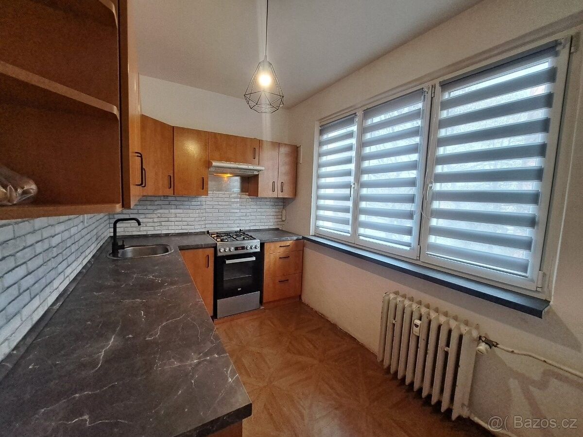 Pronájem byt - Chomutov, 430 04