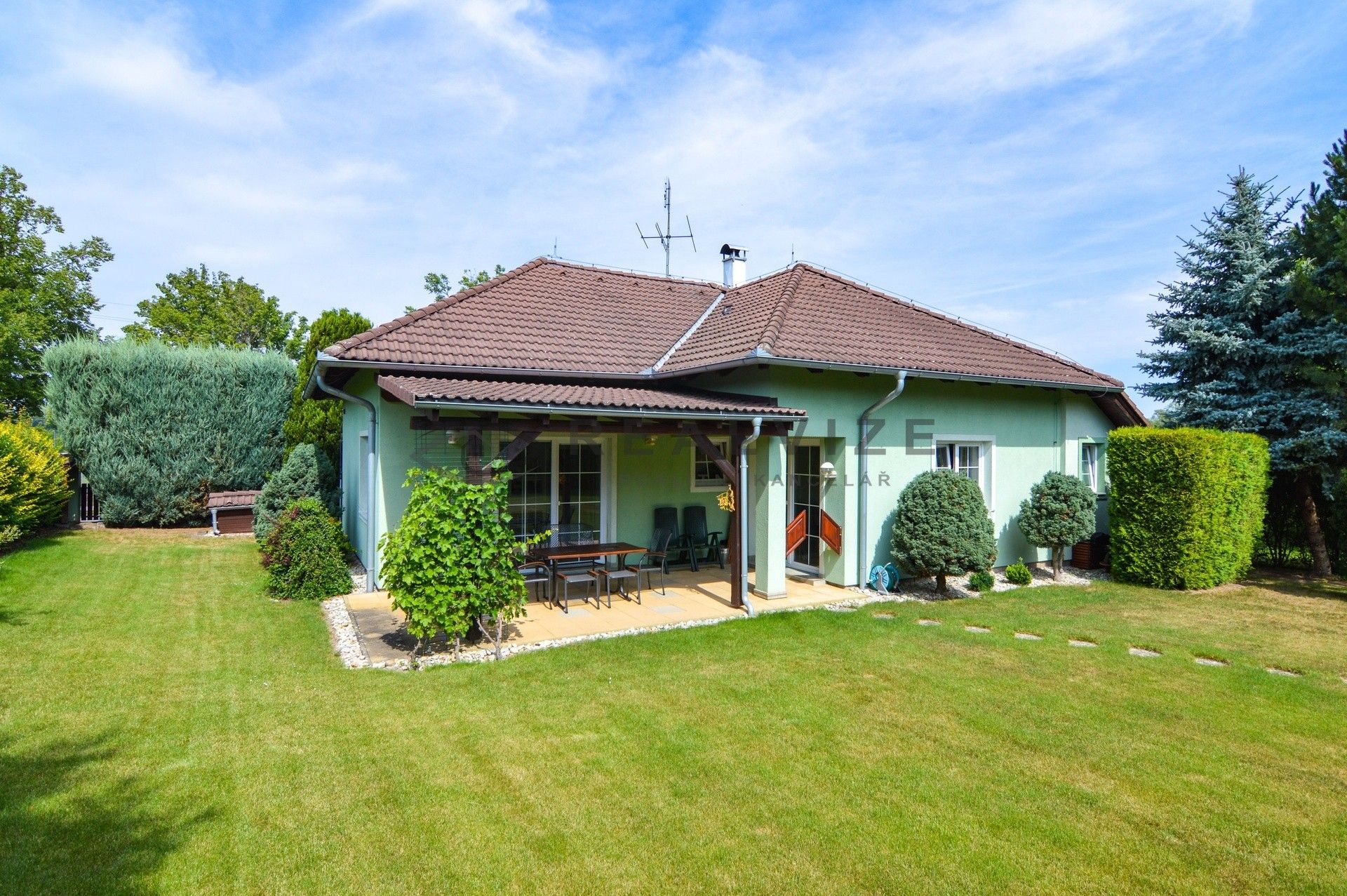 Rodinné domy, Na Planýrce, Boršov nad Vltavou, 97 m² - 1