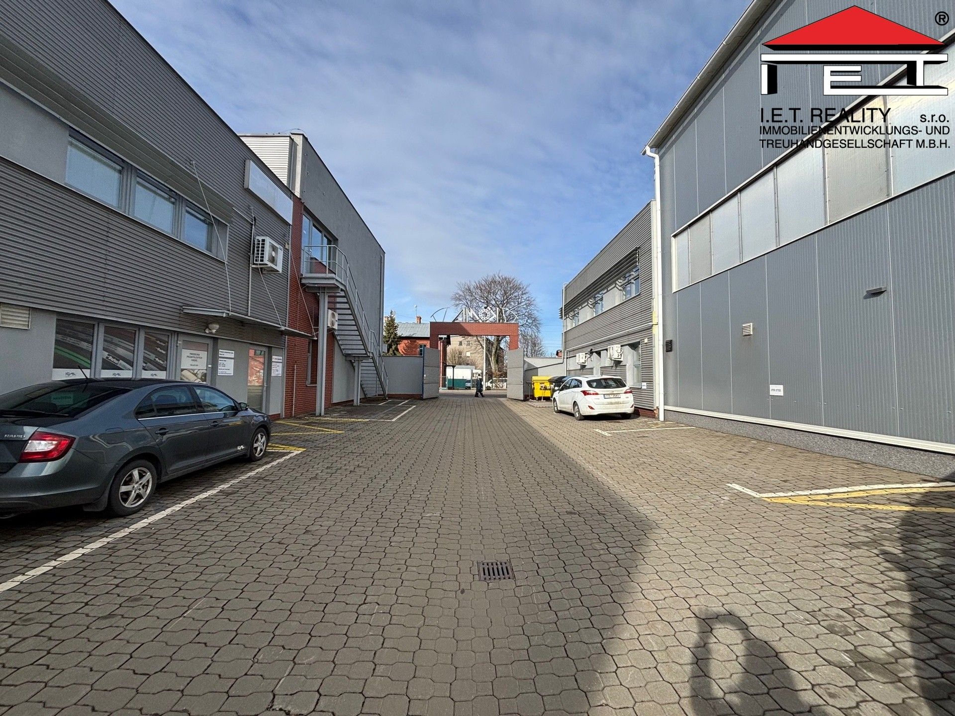 Pronájem sklad - Ruská, Ostrava, 450 m²