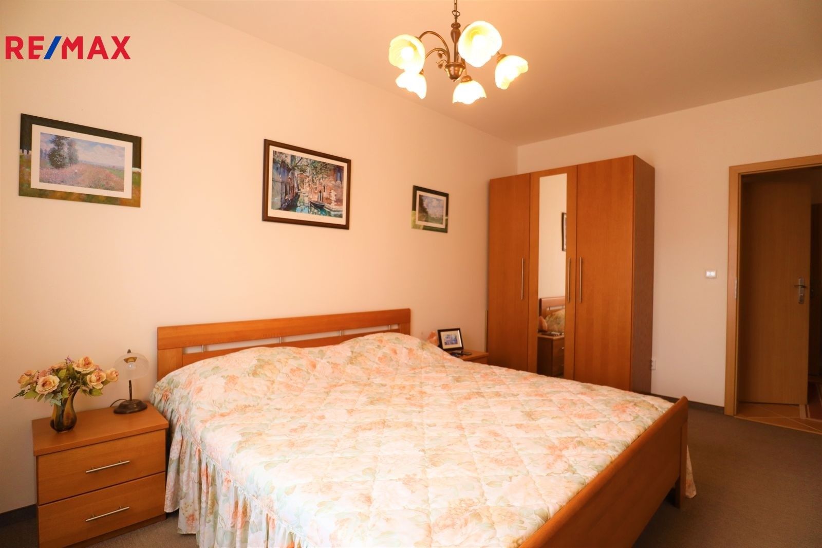 Pronájem byt 2+kk - Waldertova 670, Karlovy Vary, 61 m²