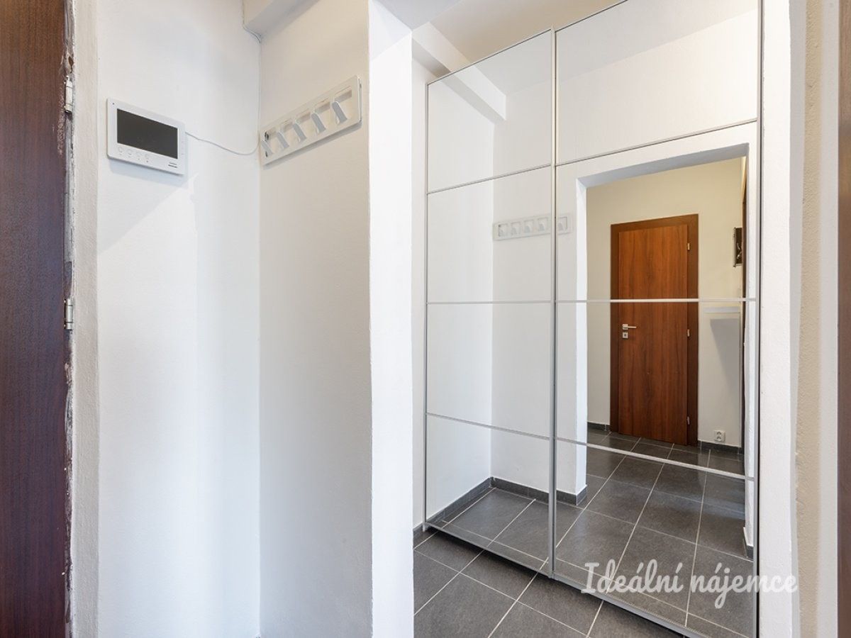 Pronájem byt 2+1 - Vítovcova, Praha, 59 m²