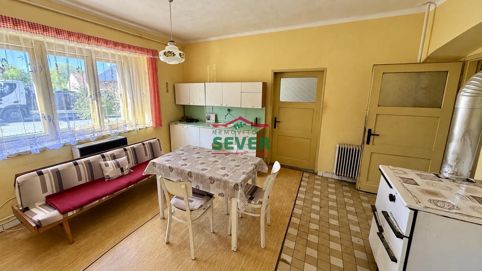 Prodej rodinný dům - Levousy, Křesín, 241 m² - 5