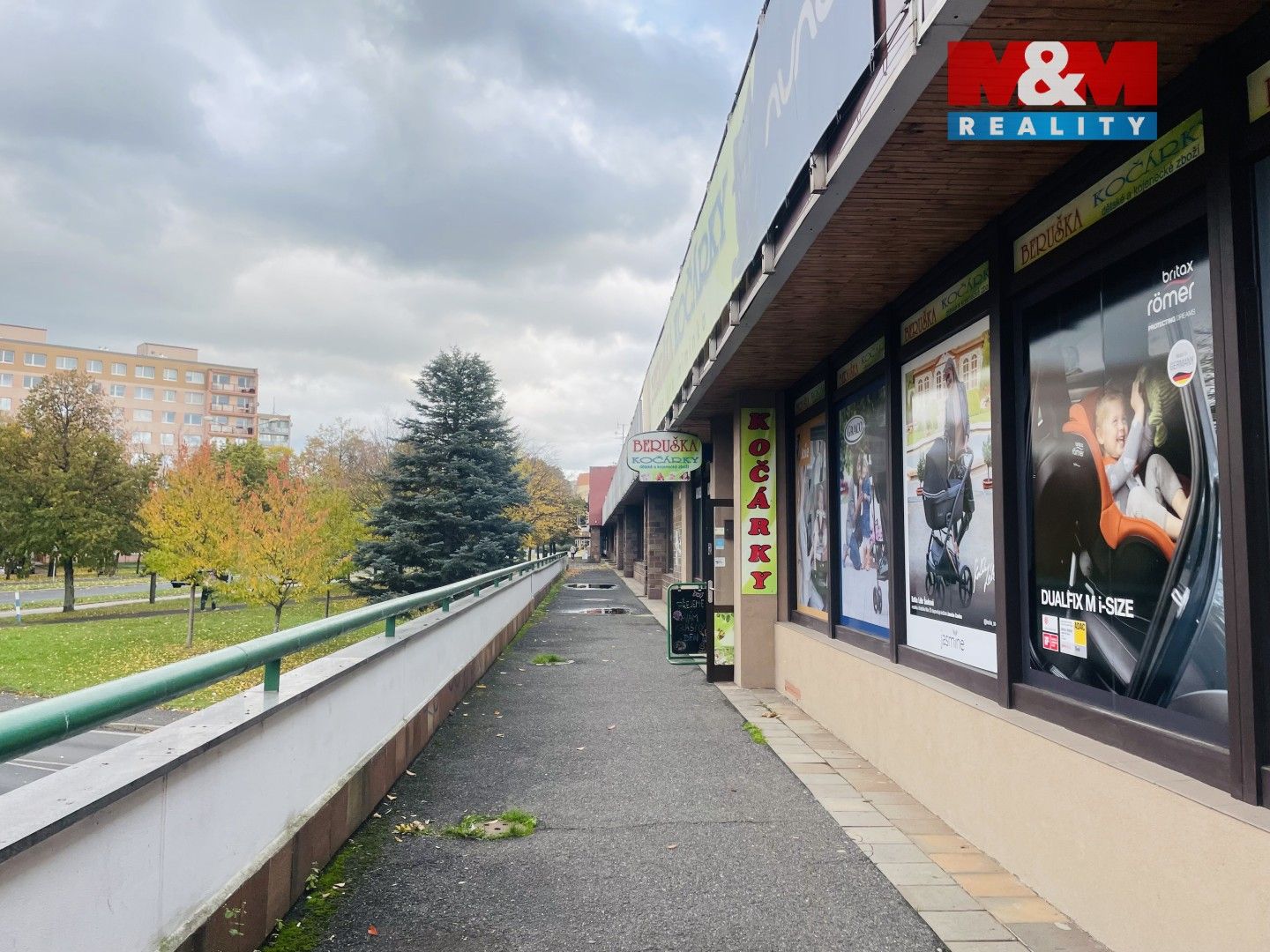 Pronájem obchodní prostory - Lipová, Most, 1 000 m²