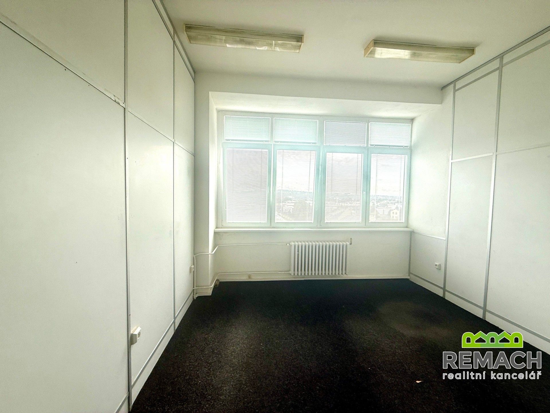 Obchodní prostory, Luční čtvrť, Staré Město, 20 m² - 1