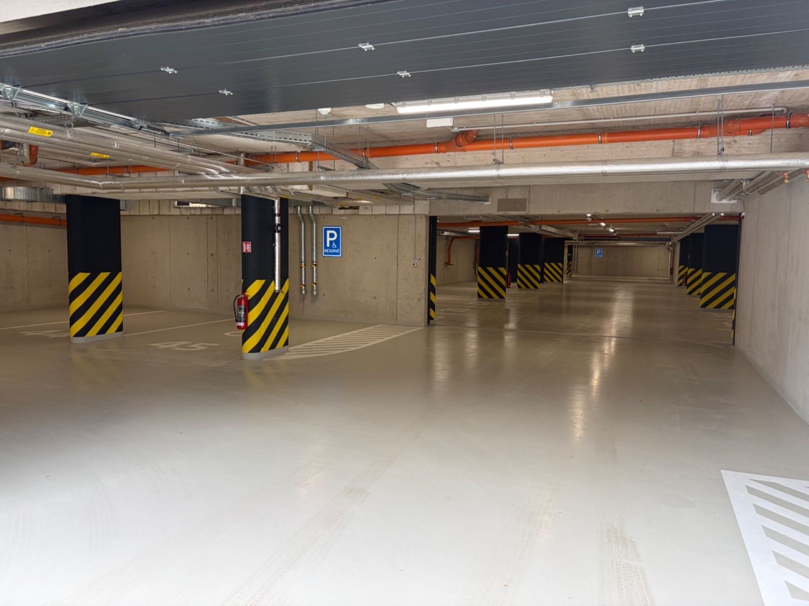 Pronájem garáž - Nebřenická, Praha - Chodov, 12 m² - 2