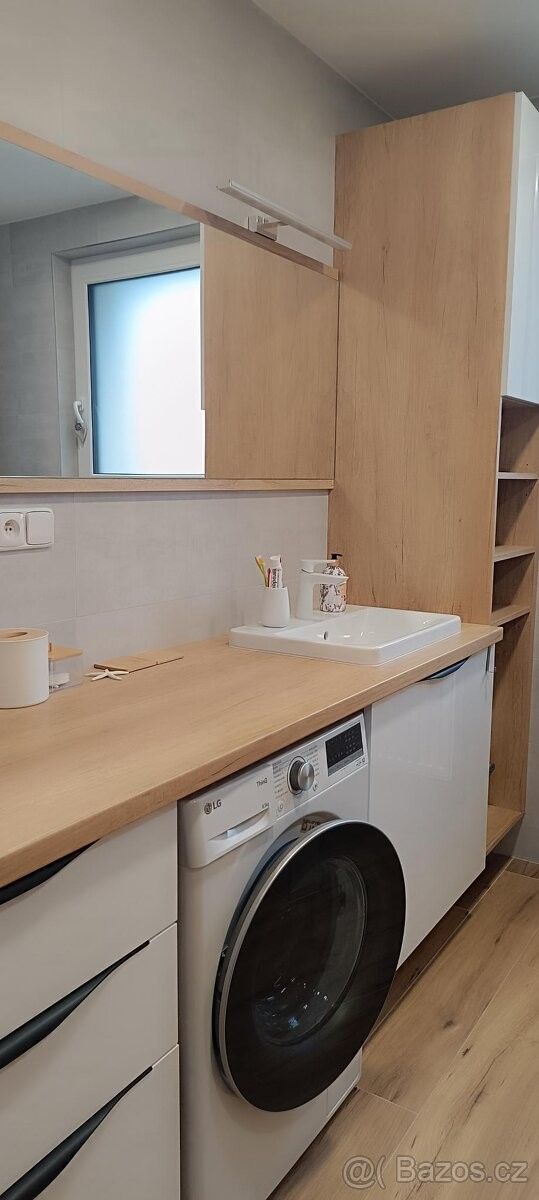 Pronájem rodinný dům - Topolná, 687 11