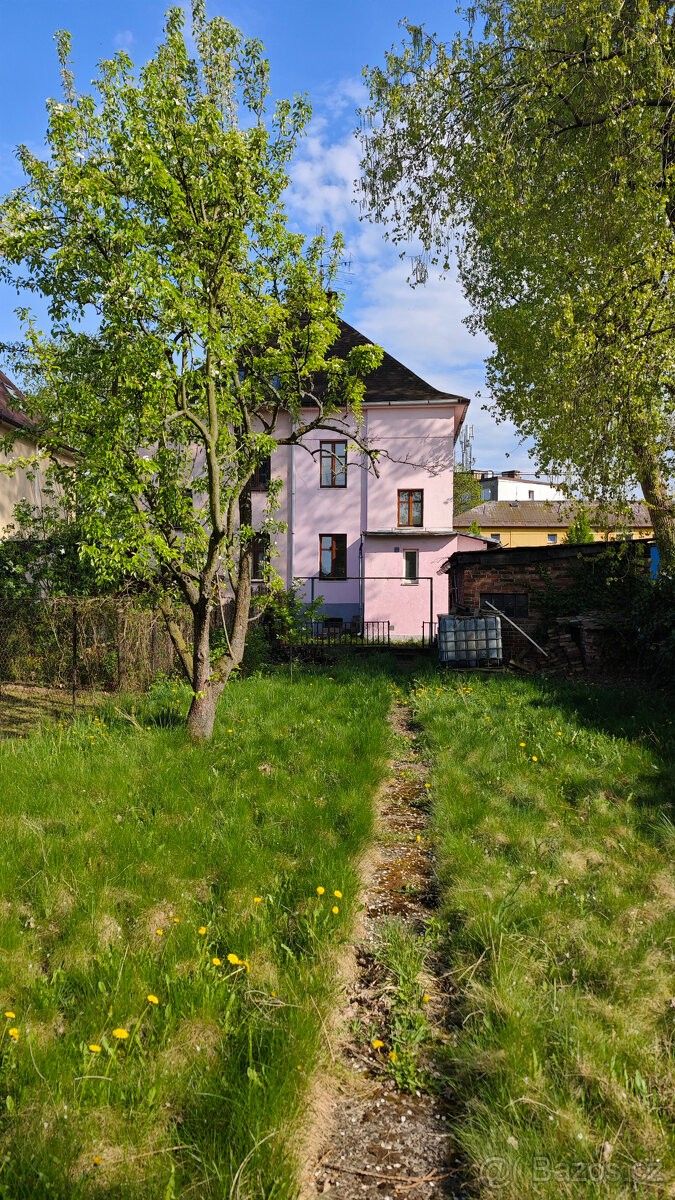 Rodinné domy, Ostrava, 720 00