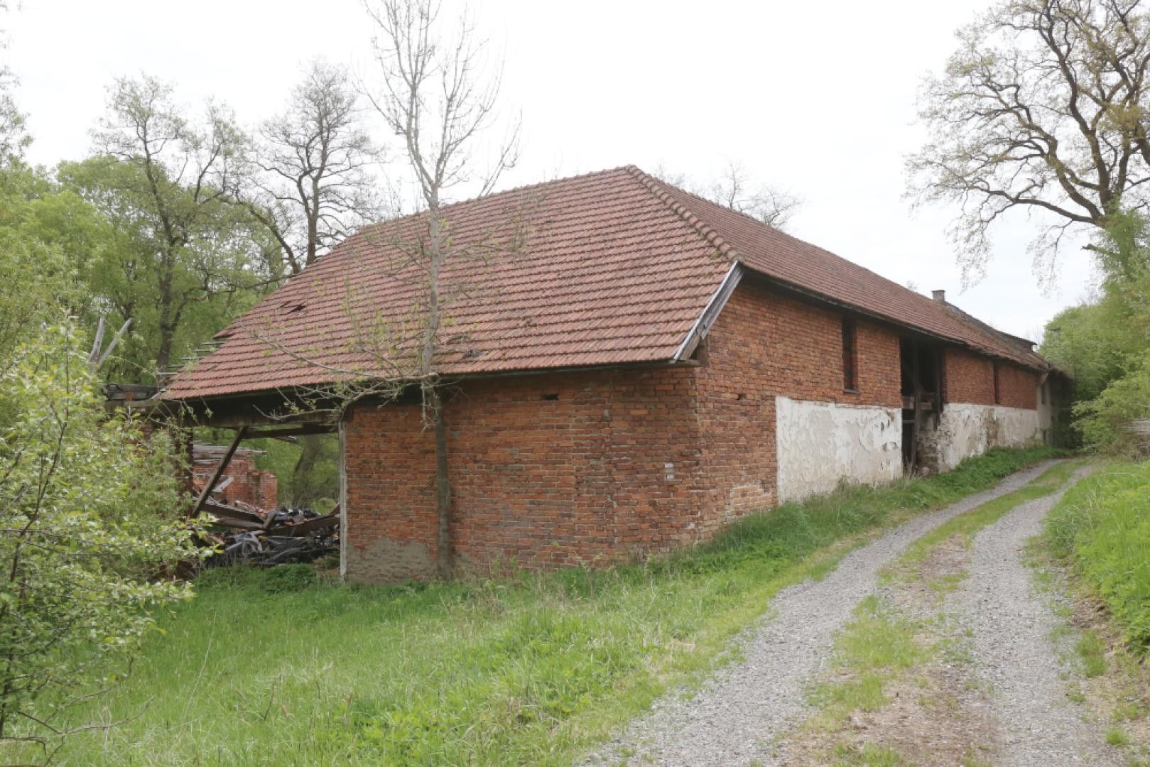 Zemědělské usedlosti, Šlapanov, 500 m² - 1