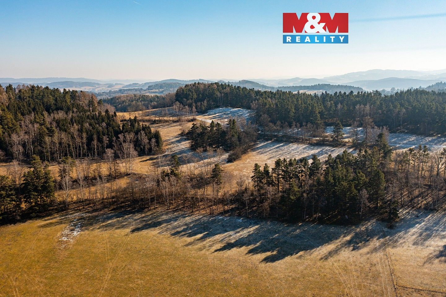 Les, 14 147 m²