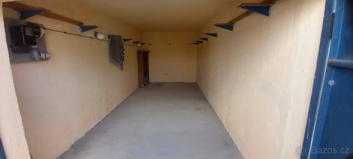 Pronájem garáž - Hodonín, 695 01