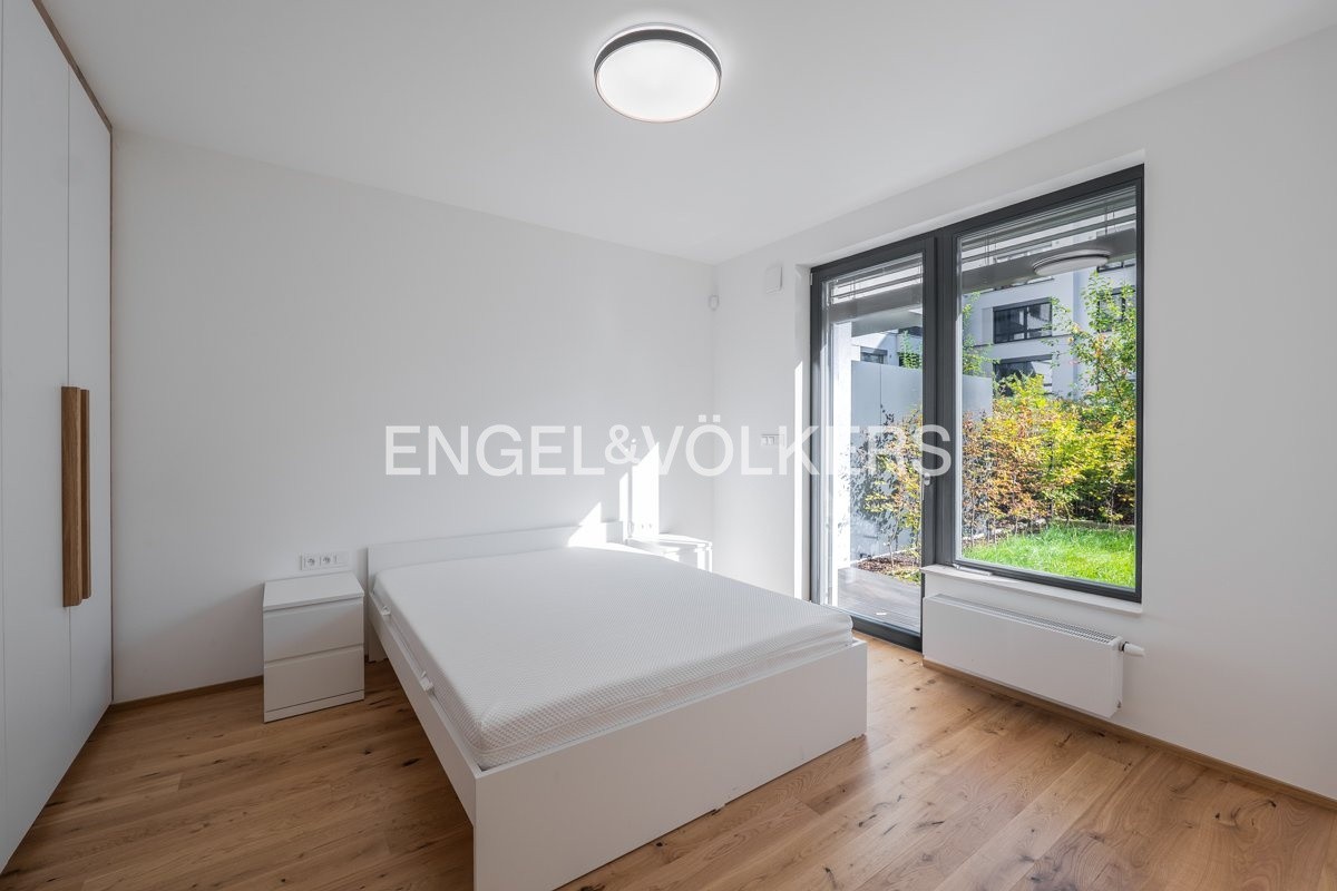 Pronájem byt 2+kk - Závišova 1760, Praha Nusle, 44 m² - 5