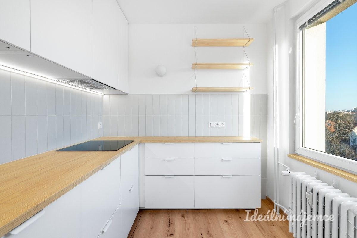3+kk, Na rolích, Praha, 75 m²