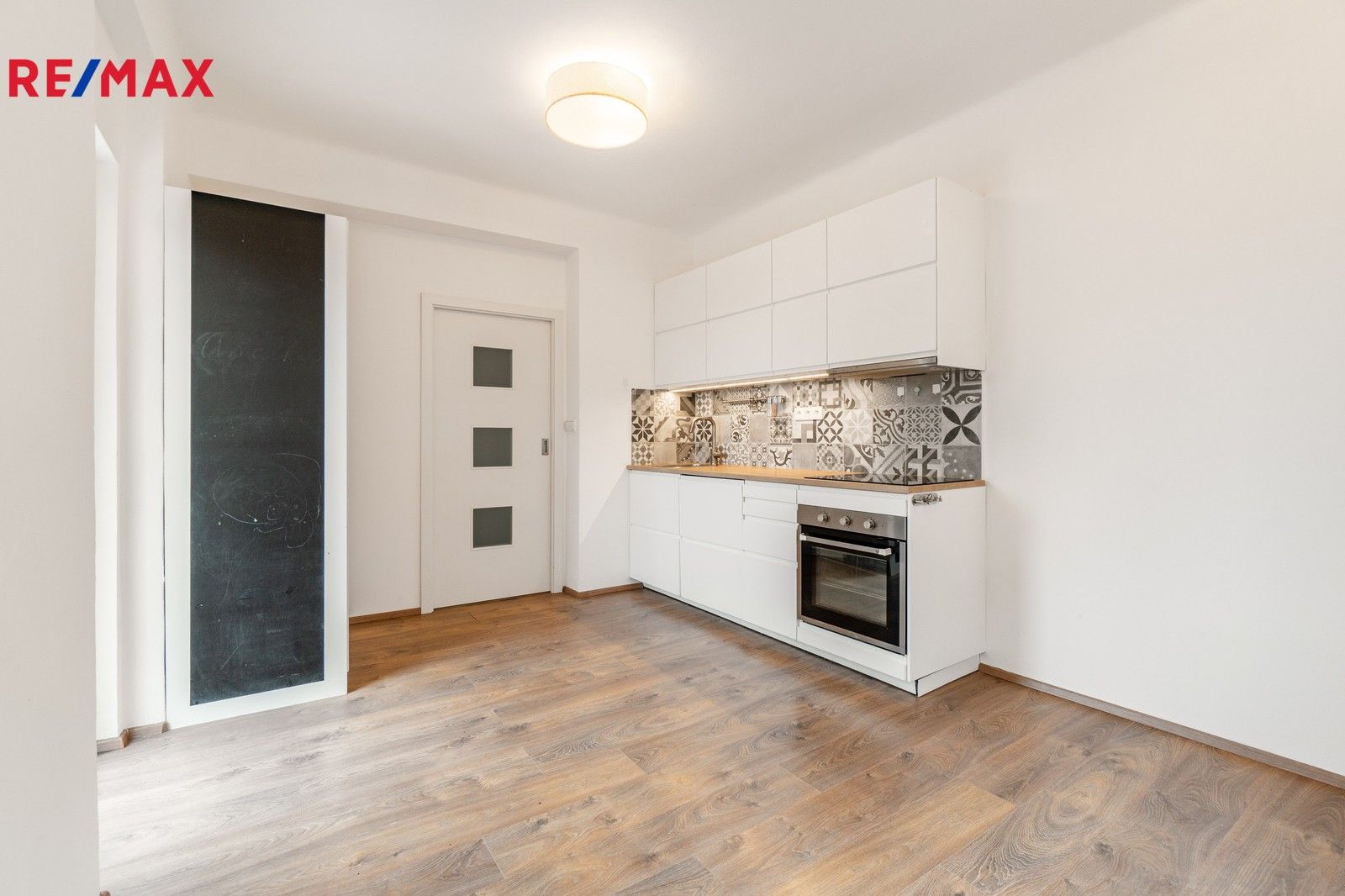 3+kk, Pobočná 1056, Praha, 52 m²