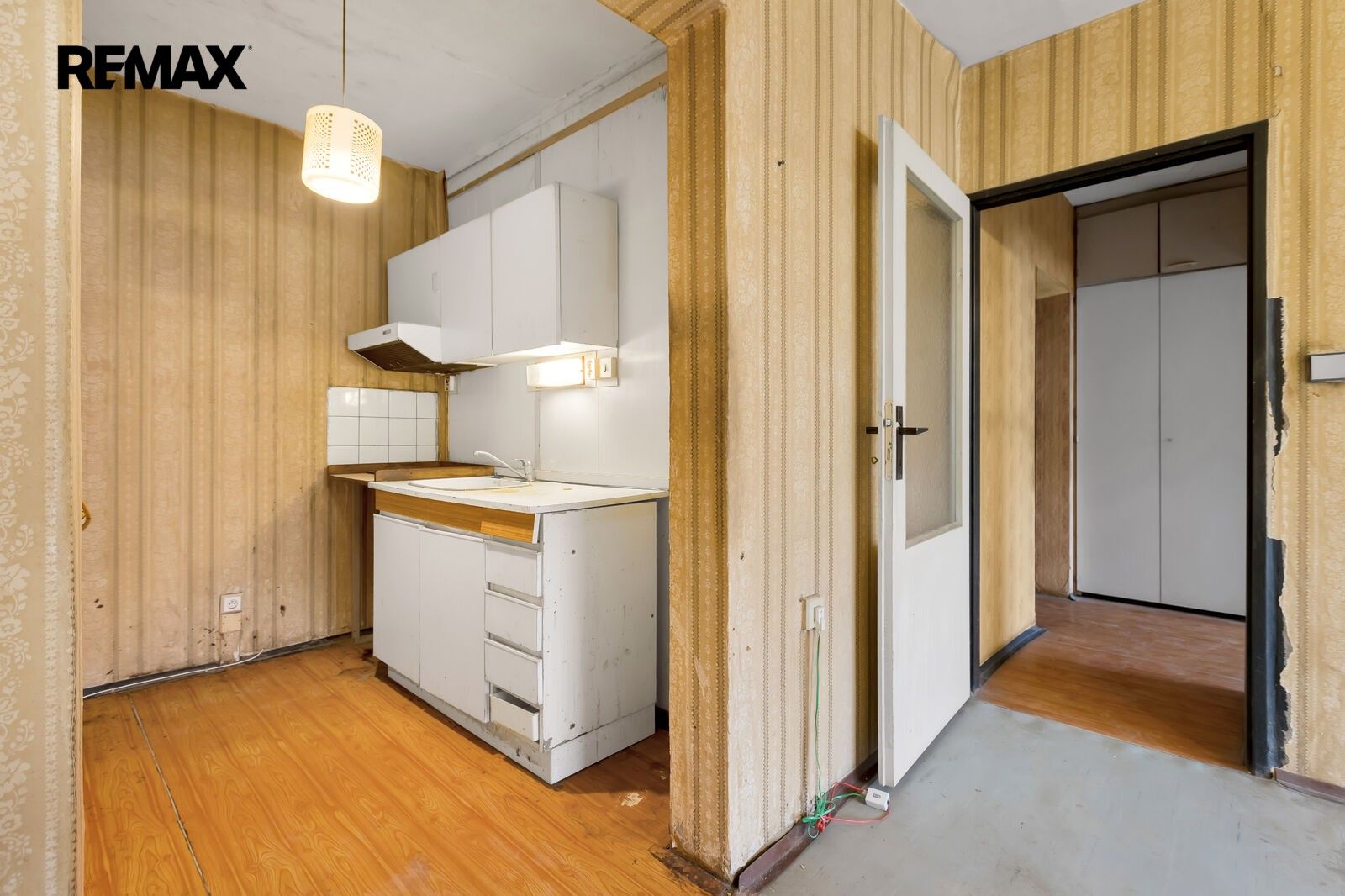 Prodej byt 2+kk - Machuldova 597, Praha Kamýk, 42 m² - 5